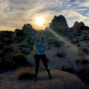 Cute flamingo 🦩 wild fox V soft sweater